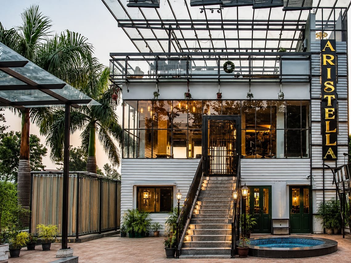 5 Reasons to Visit Aristella Cafe and Bar for Your Next Hangout